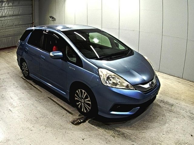 9081 Honda Fit shuttle GP2 2013 г. (LAA Okayama)